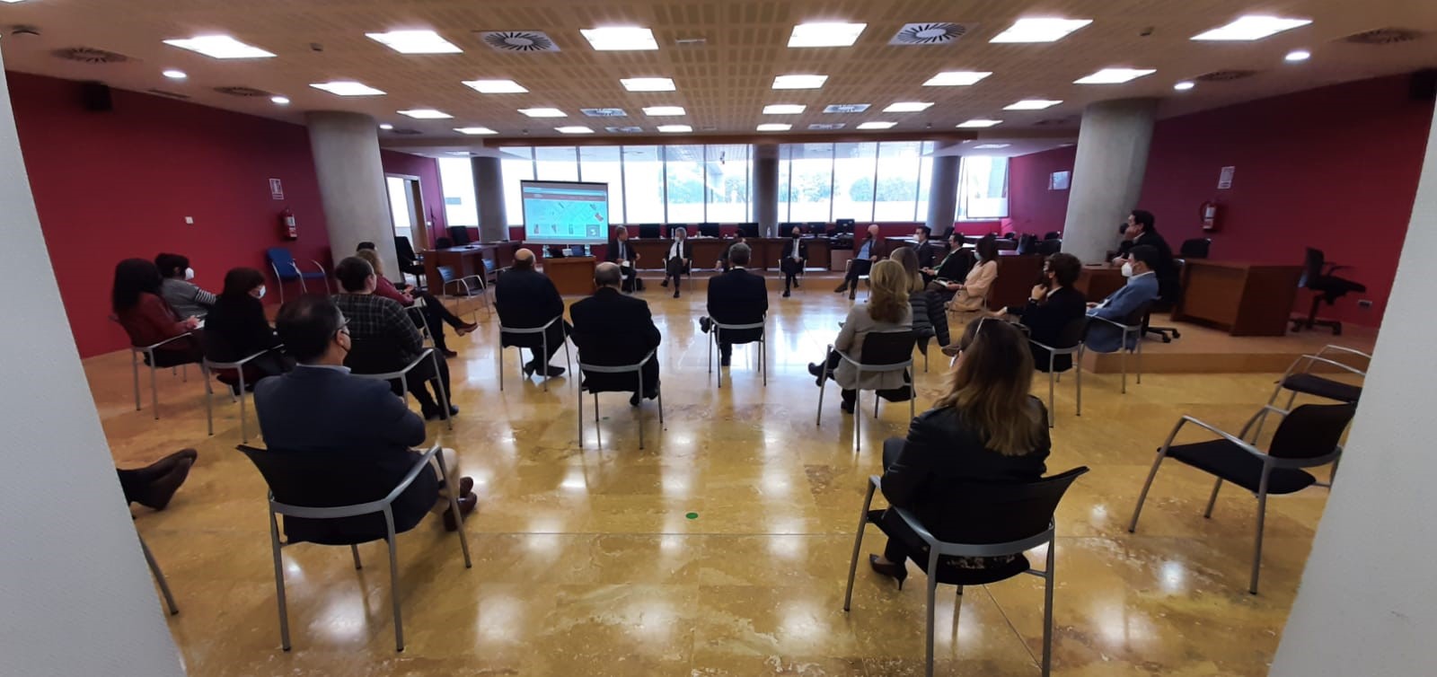 El magistrado José de la Mata presta asesoramiento a jueces y magistrados para atajar la delincuencia internacional